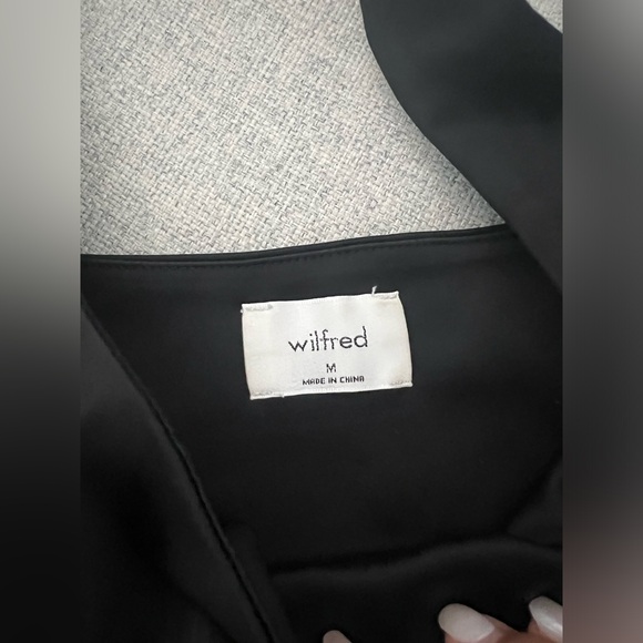 Wilfred silky black crop top - Picture 4 of 7